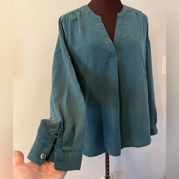 Madewell Sandwashed Popover Top Medium M EUC - Picture 3 of 6